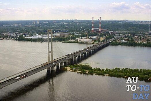 Южный мост ремонтируют: водителям нужно готовиться к пробкам