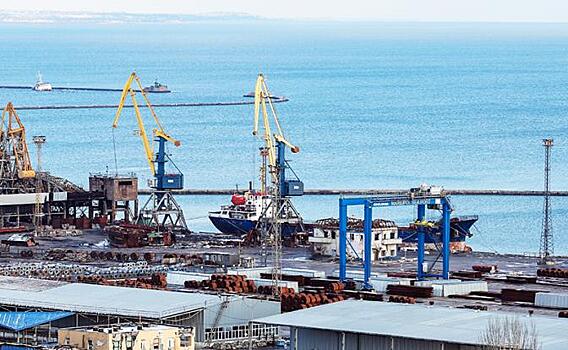 Чьи флаги в гости? Морпорт Мариуполя готов к приему иностранных и «иностранных» судов