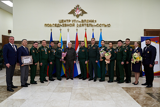 В НЦУО наградили армейских спортсменов-призеров III Чемпионата мира по стрельбе из лука