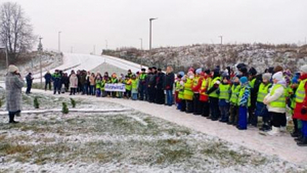 Аллея памяти погибшим в дорожно-транспортных происшествиях открылась в Подмосковье