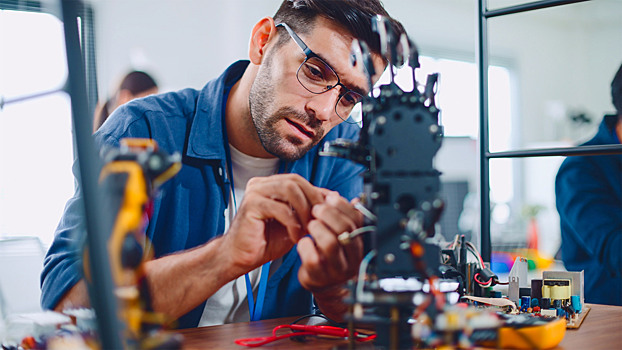 Где работать с аутизмом, дислексией и другими расстройствами — и хорошо зарабатывать