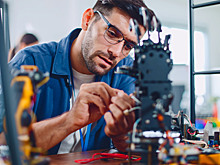 Где работать с аутизмом, дислексией и другими расстройствами — и хорошо зарабатывать