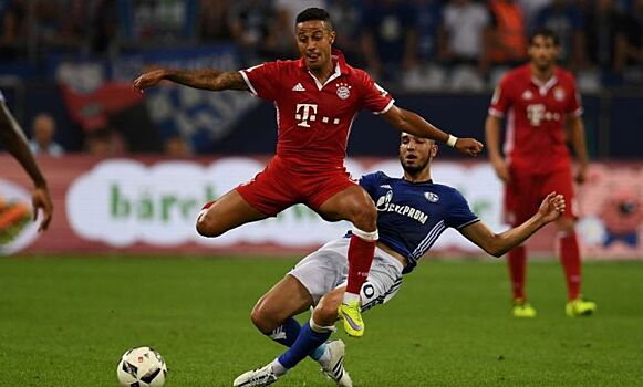 Красный против синего: "Бавария" примет "Шальке" на "Альянц Арене"