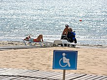 Правительство попросили организовать пляжи для инвалидов