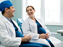 Эксперт рассказал, безопасно ли посещать стоматолога при беременности