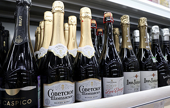 В Руспродсоюзе рассказали о ценах на игристое вино в регионах