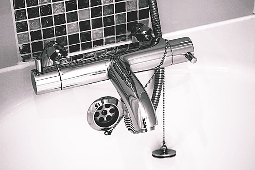 В Омске в центре города отключат воду на весь день