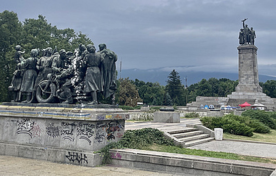 В Софии политик потребовал ограничить доступ граждан к памятнику Советской армии