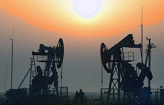 Нефть Brent торгуется выше $52 за баррель