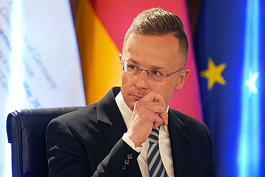 Венгрия потребовала от Украины исключить банк ОТР из списка спонсоров войны