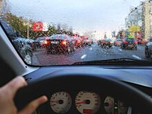 Почему потеют стекла в машине и как с этим бороться