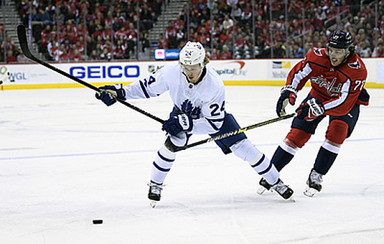 Нападающий "Торонто" Капанен признан первой звездой дня в НХЛ