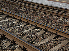 Польский премьер-министр Туск показал участок железной дороги после подрыва