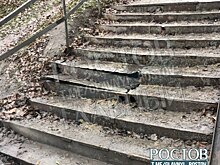 Рядом две школы: ростовчане жалуются на ветхую лестницу в Северном микрорайоне