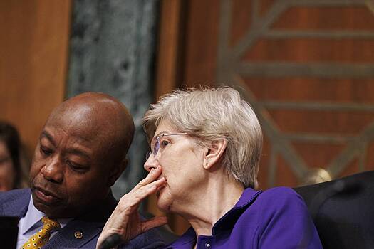 В США сенатор упала во время голосования