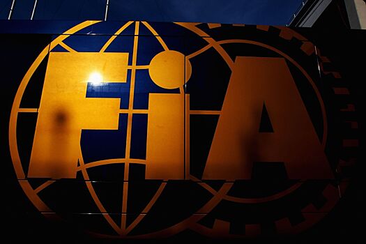 FIA может пересмотреть правила о наказании гонщиков за брань