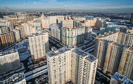 В июле продажи жилья по ДДУ и уступкам в Московском регионе снизились и в объемах, в деньгах — на 18% и 11% соответственно