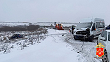 Пять человек пострадали в ДТП с вахтовым автобусом на новокузнецкой трассе