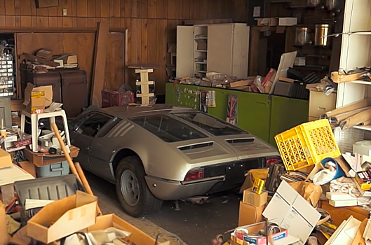 Видео: коллекция раритетных автомобилей в старом здании дилера Buick