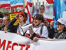 «Протесты подавят силой» В Молдавии хотят запретить все пророссийские партии. Почему они оказались беззащитны перед властью?