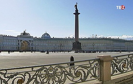Уровень грязи на дорогах Петербурга превысил норму в 70 раз