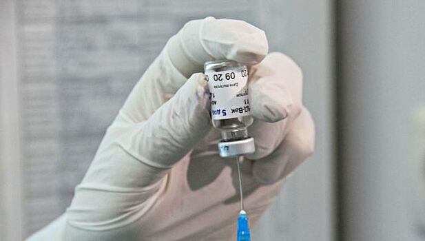 Пять тысяч желающих: Севастополь начал массовую вакцинацию от COVID
