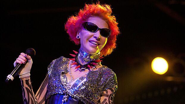 Опубликованы фото Жанны Агузаровой до изменений во внешности