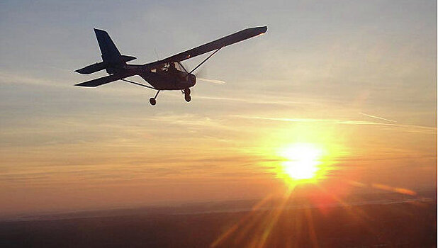 Пилот оставил в небе над Россией три слова