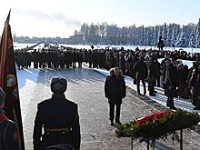 Путин поздравил жителей Петербурга с 75-летием со дня снятия блокады