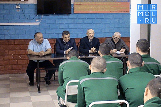Воины-интернационалисты встретились с воспитанниками кизилюртовской ВК