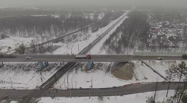 Движение по новому путепроводу открыли возле поселка Шарапова Охота