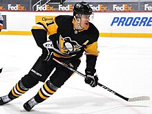 В Америке крутят красивый трюк русской звезды. Малкин выдал эффектный пас с разворота, перед этим напугав травмой