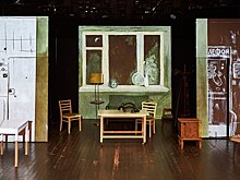 Портрет эпохи в интерьере. Смотрим «Печальную комедию» театра «АпАРТе»