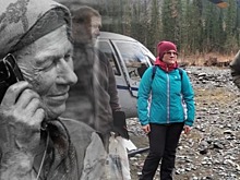 Агафья Лыкова и вертолет, курсирующий туда-сюда, по одному ее звонку — Прихоти самый знаменитой отшельницы России