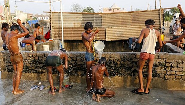 Число жертв аномальной жары в Индии увеличилось