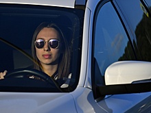 Стало известно, какие автомобили предпочитают российские женщины