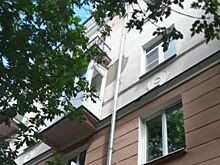 В Иваново на ребёнка в коляске упал кусок штукатурки