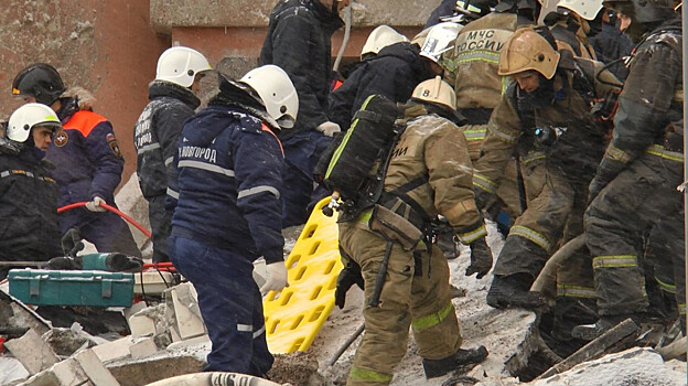 Спасатели завершили извлечение пострадавших из-под завалов на Мещерском бульваре