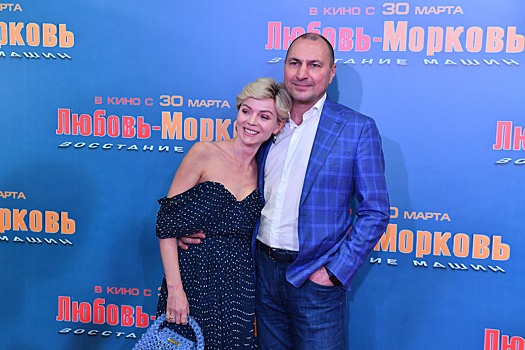 «Я ведь неприлично загорелая»: Николаева похвасталась кадрами из отпуска с Вдовиным