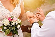 В Омске более10% невест вступают в брак, когда им еще не исполнилось 20 лет