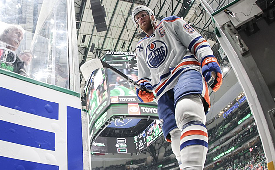 Макдэвид стал вторым игроком после Гретцки, набравшим 1100 очков за «Эдмонтон»