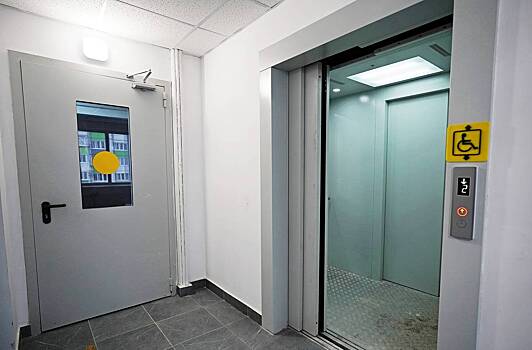 Названа необходимая для замены устаревших лифтов в России сумма