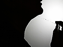 Попадание духов в глаз привело британку к удалению органа с раком