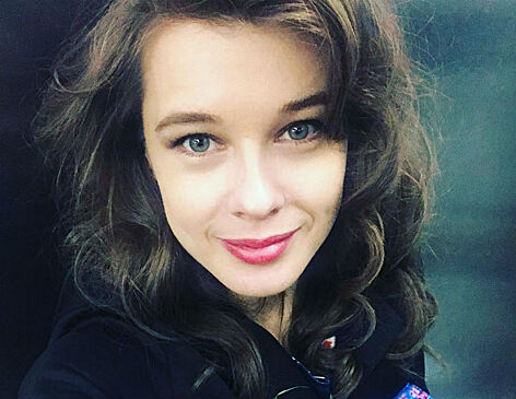 Катерина Шпица пришла на благотворительный вечер в платье-ночнушке