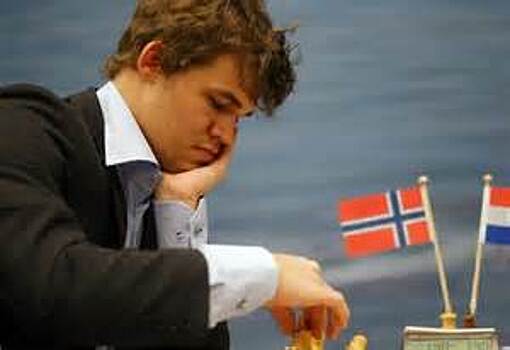 Карлсен на чемпионате мира начал с осечки, но быстро подтянулся. В числе лидеров - Матлаков и Шиманов, чуть сзади еще пятеро россиян