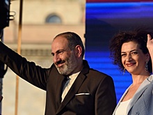 Жена Пашиняна заявила о расставании с ним