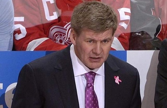 Комиссар НХЛ объявил о проверке в отношении обвиняемого в расизме тренера