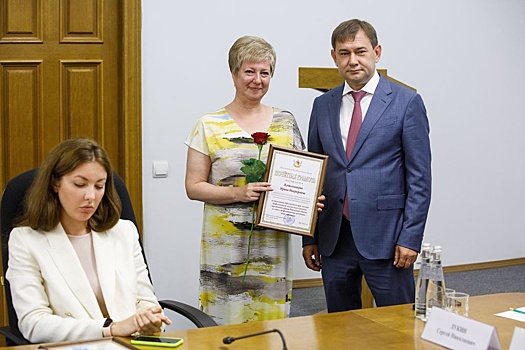 Воронежским строителям вручили награды от регионального парламента