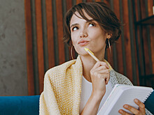 Стилист назвал главные тренды в прическах и цветах в 2026 году