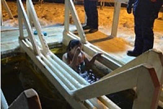 В Зеленограде прошли крещенские купания